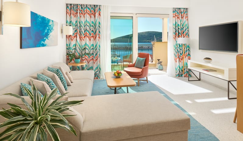 Deluxe Suite Living Room